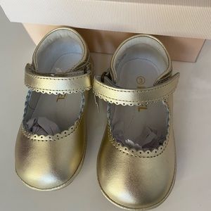 Angel Shoe - Baby Cara Metallic Scalloped Leather Mary Jane - Gold Size 3 NWT